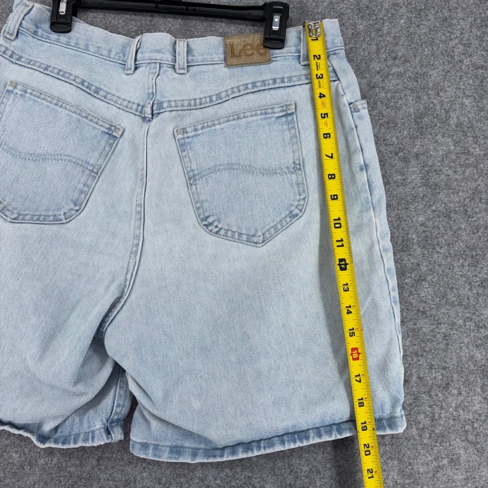 Lee Vintage 90s High Waisted Denim Mom Shorts Light Wash Blue 16W Made in USA - Picture 8 of 9